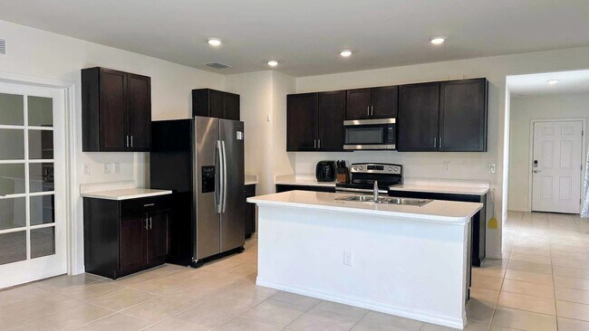 Foto del edificio - 8821 Swell Brooks Ct