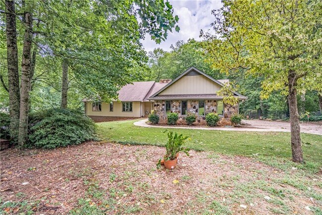Building Photo - 455 Waverly Hall Dr