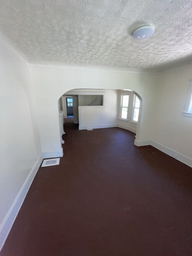 Foto del edificio - 10019-10021 Westchester Ave.