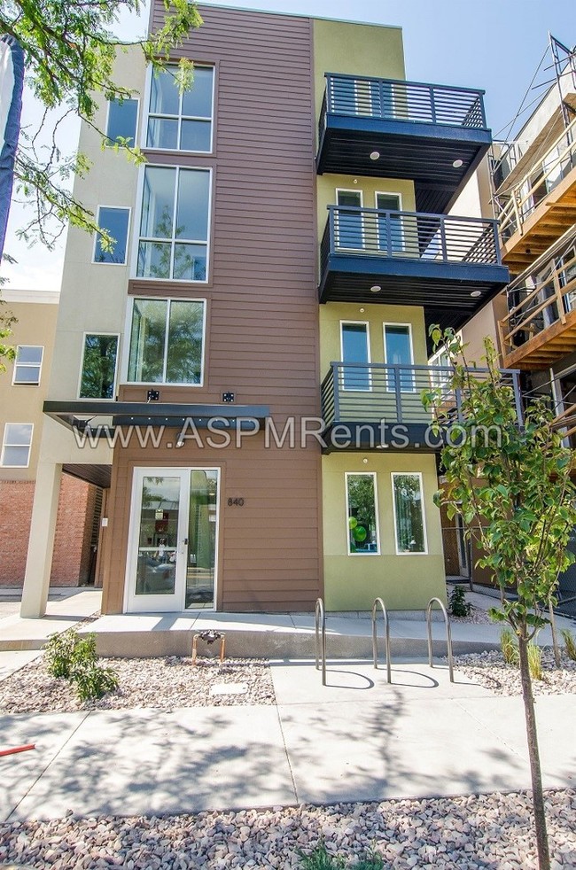 Building Photo - 834 S 200 W