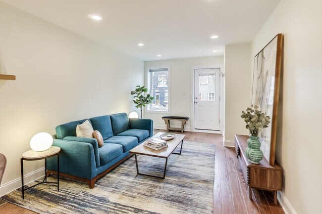 Foto del edificio - 629 Morton Pl NE