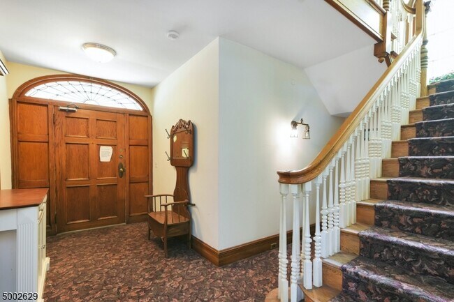 Building Photo - 81 Midland Ave