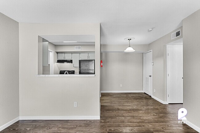 Foto del edificio - 13100 Stonefield Dr