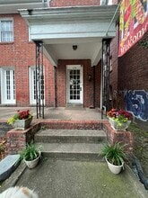 Building Photo - 1130 W Grace St