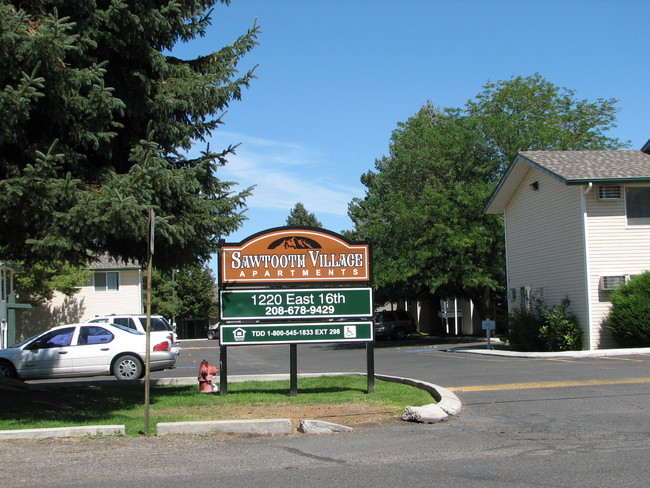 Building Photo - Sawtooth Village Apartments