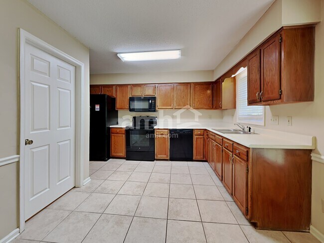 Foto del edificio - 5806 Manor Ridge Trl