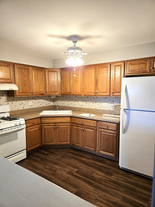 Foto del edificio - 4712 W 107th St