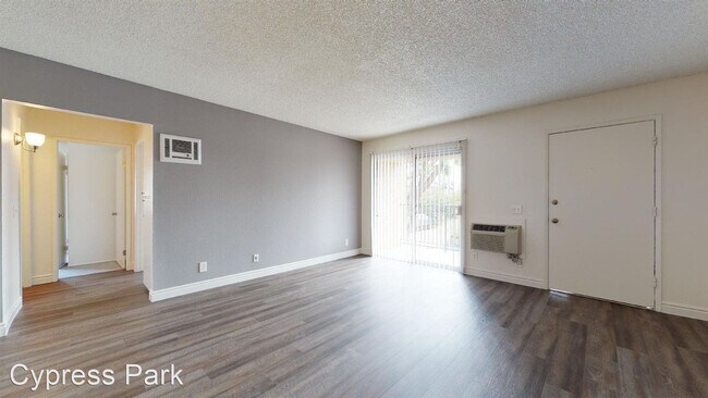 Building Photo - 570 S Lincoln Ave