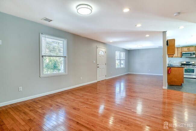 Foto del edificio - 3 Green Acres Ave