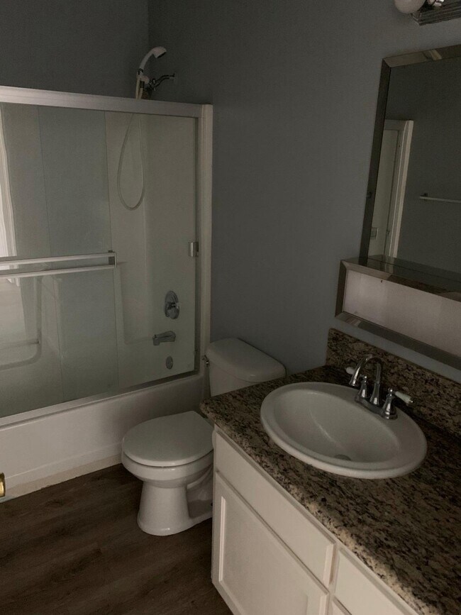 Foto del edificio - 3523 W Savanna St
