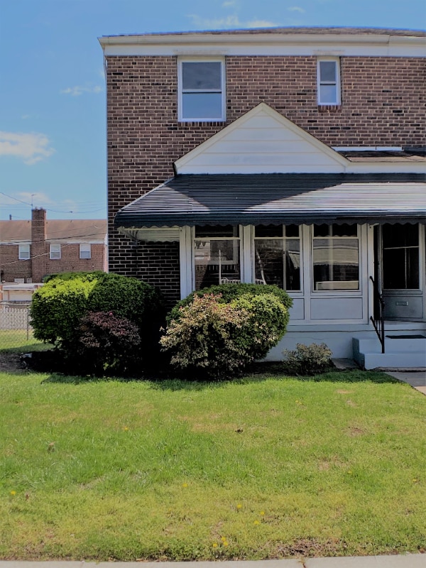 Building Photo - 95 Kentway