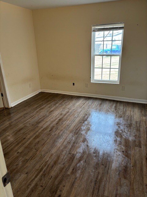 Building Photo - 1116 S State Hwy 605