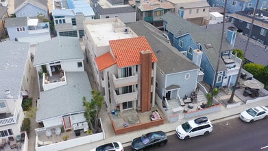 Building Photo - 929 W Balboa Blvd