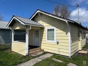 Building Photo - 2415 Eberlein Ave