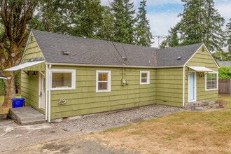 Building Photo - 1812 Alma Dr