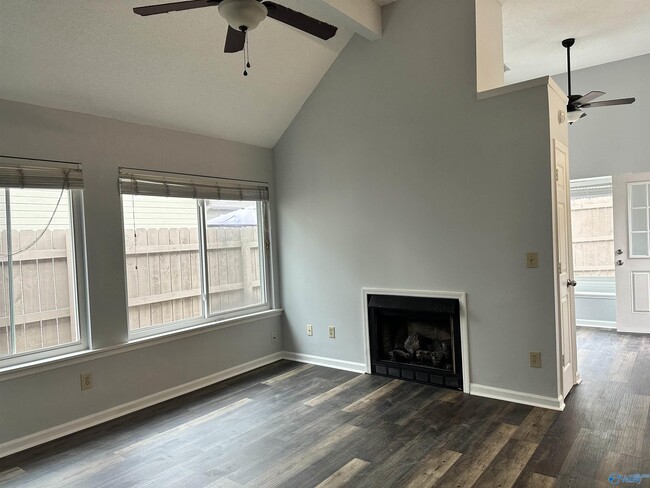 Building Photo - 109 Briargate Ln