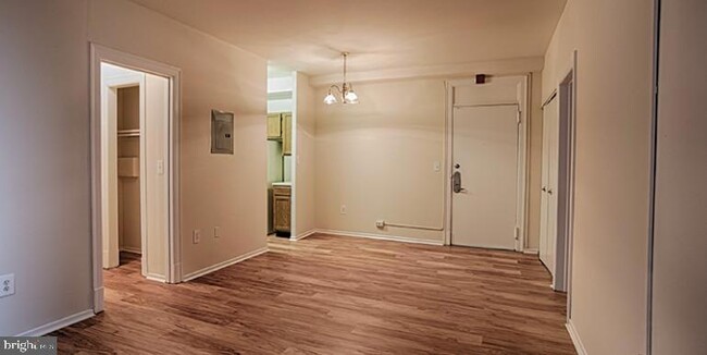 Building Photo - 3900 Chestnut Street Unit 1B-808