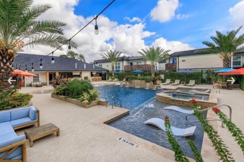 Dominion at Oak Forest Luxury Apartment Homes Houston, TX