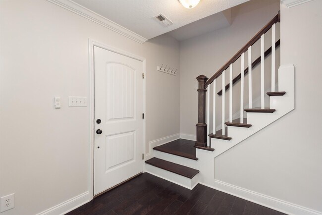 Photo - 6110 Morning Glory Pl House