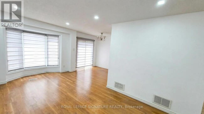 Building Photo - 1039 Cedarglen Gate