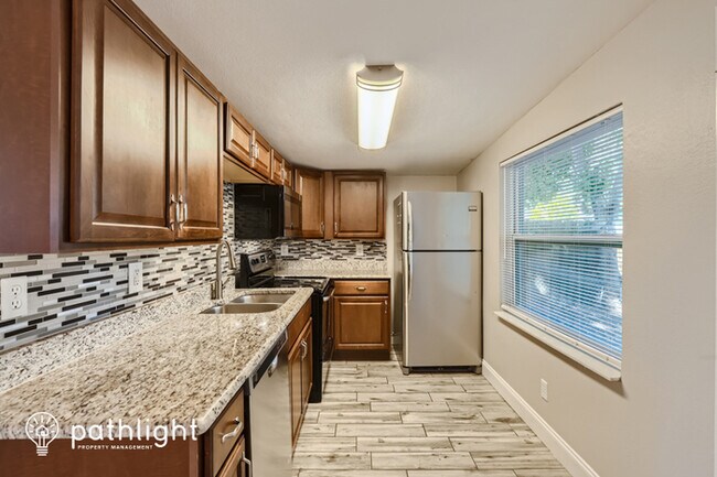 Foto del edificio - 15165 Harding Avenue, Clearwater, FL, 33760