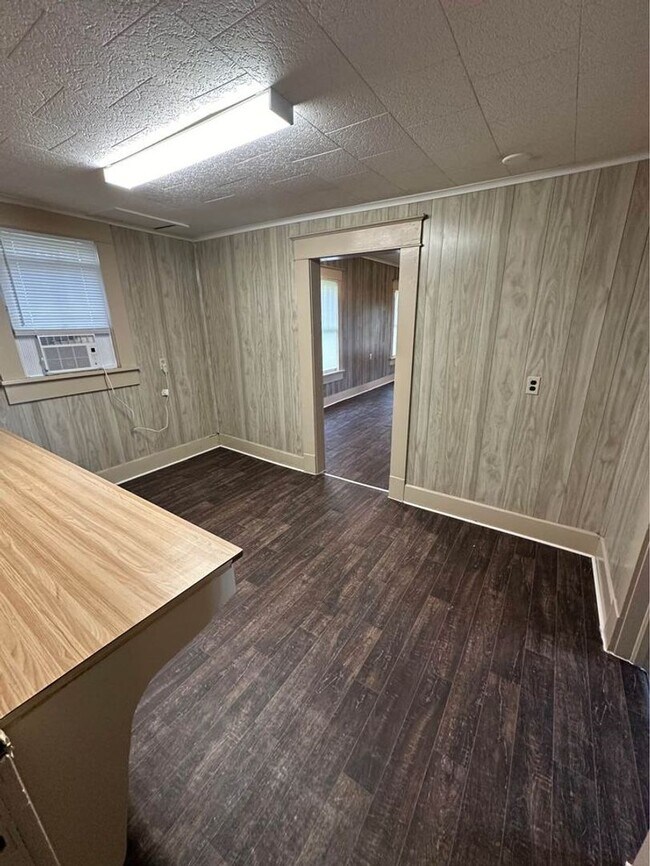 Building Photo - Home For Rent In DeQuincy