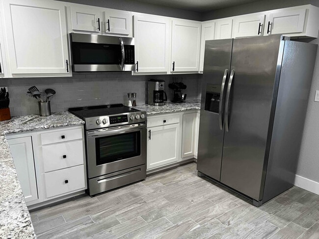 Photo - 1659 High Pine Dr House