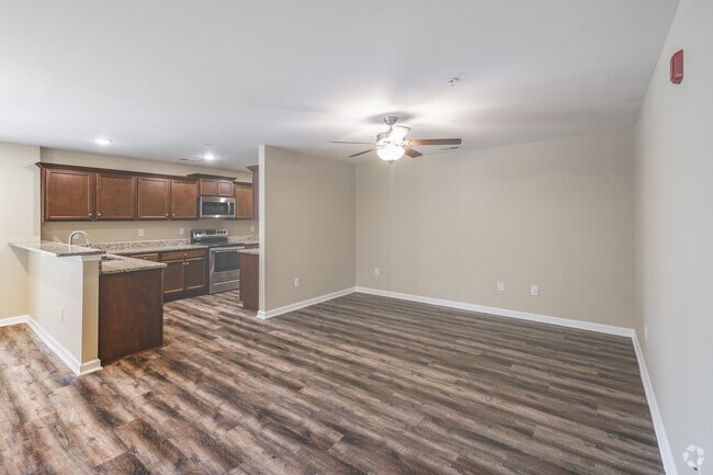 2BR, 2BA - 1,072SF - Living Room - Sandridge Living