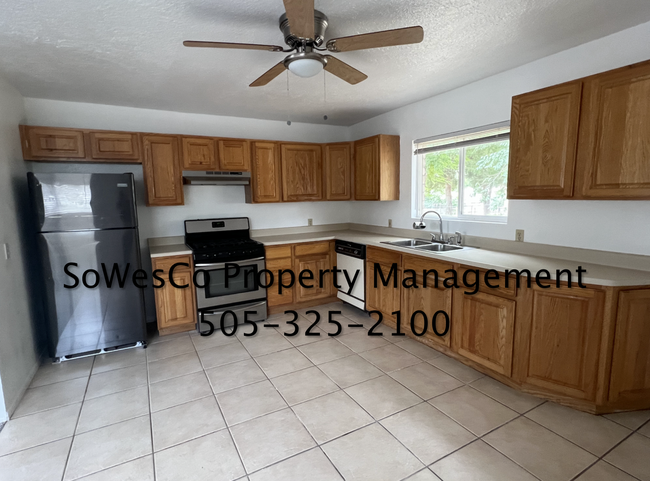 Foto del edificio - 3 Bedroom 2 Bath Home East Farmington