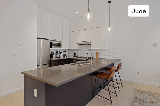 Foto del edificio - 636 Knickerbocker Avenue