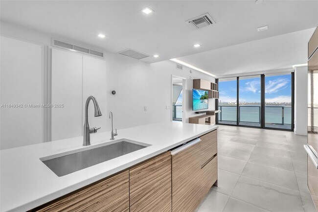 Foto del edificio - 460 NE 28th St
