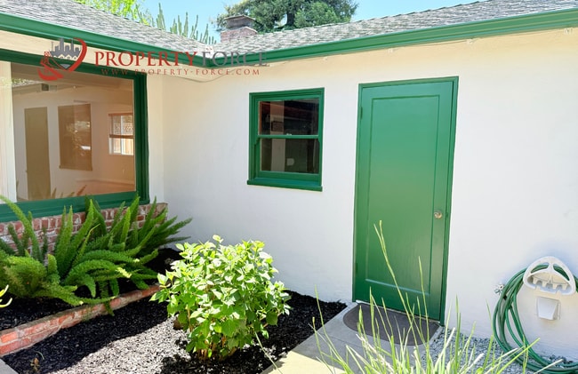 Foto del edificio - 1623 Howard Ave