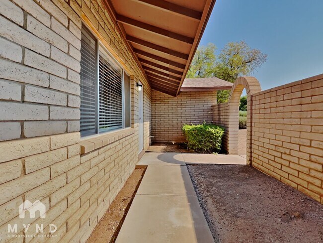 Foto del edificio - 18230 North 42nd Pl