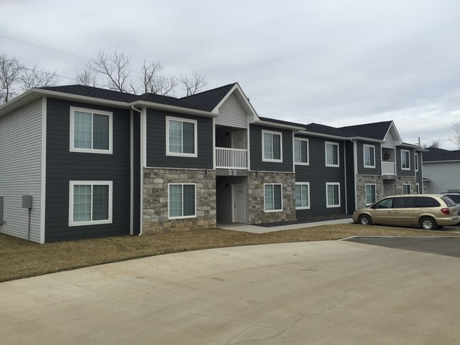 Building Photo - Camden Crest