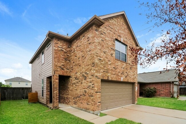Building Photo - 19406 Plantation Field Dr