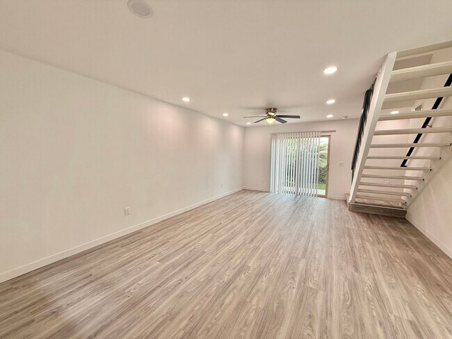 Foto del edificio - 7388 Tooma St
