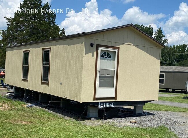 Building Photo - 3000 John Harden Dr