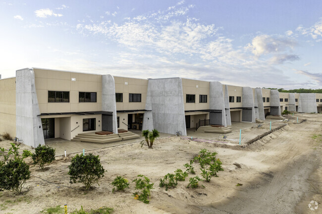 5500 W Irlo Bronson Memorial Hwy Kissimmee, FL 34746 - Magic Village Condominiums