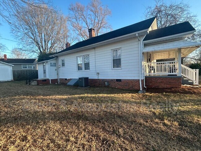 Foto del edificio - 1304 Bogart St