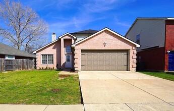 Building Photo - 8164 Heritage Pl Dr