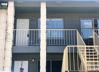 Building Photo - 606 Gale St