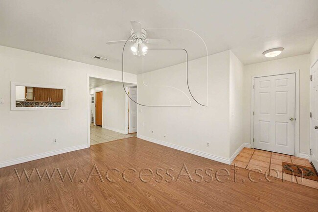 Building Photo - Cozy 3 Bed/2 Bath Home In Lake Elsinore With Lovely curb appeal!