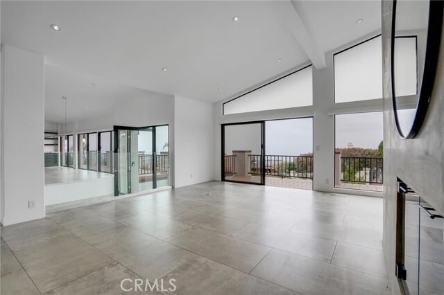 Building Photo - 1424 Via Zumaya