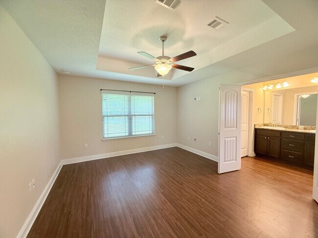 Foto del edificio - 5227 English Oak Dr