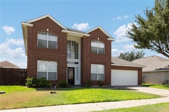 Building Photo - 3404 San Armando St
