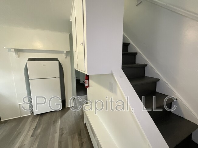 Foto del edificio - 204 N West St