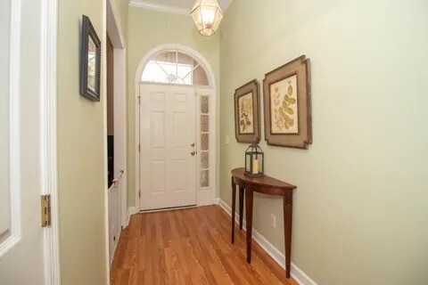 Building Photo - 241 Bainbridge Dr