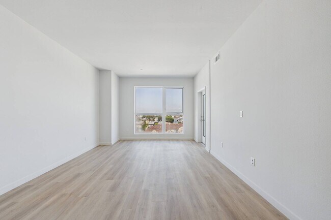 Interior Photo - Thrive on 5th