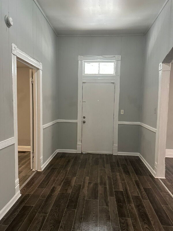 Foto del edificio - 747 E Broadway St