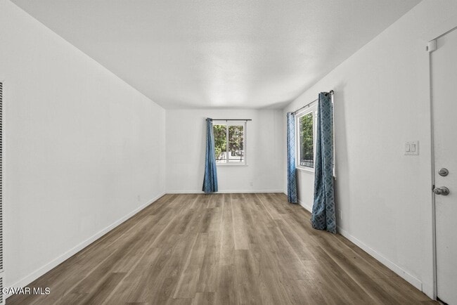 Building Photo - 1135 W Pillsbury St